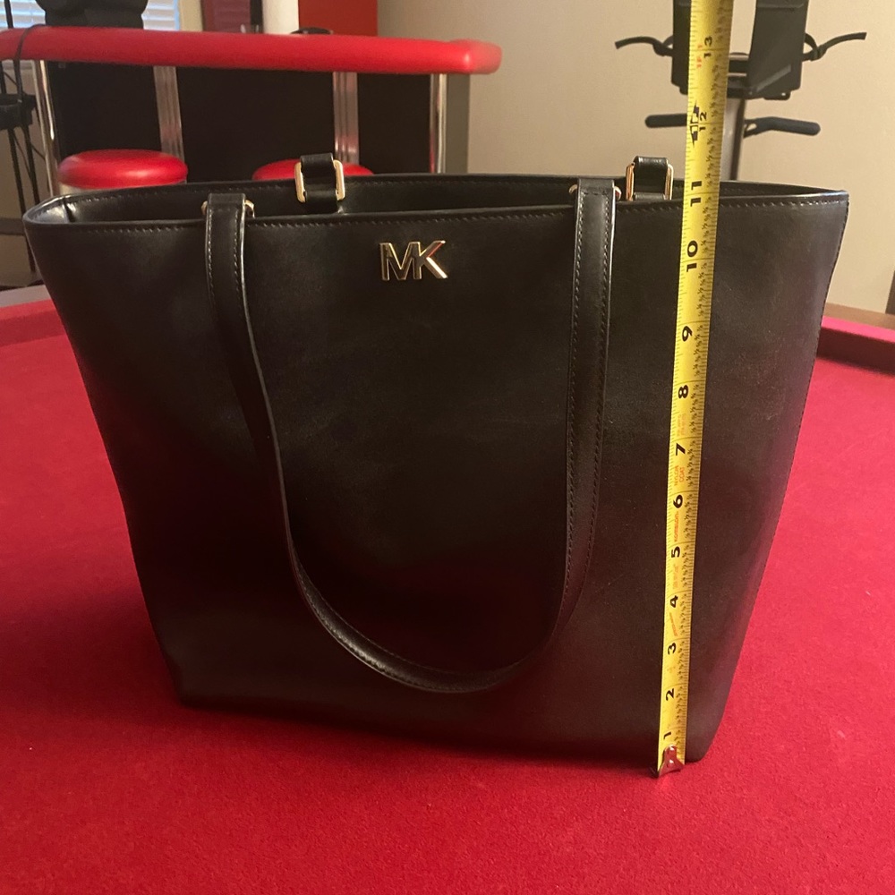 Michael Kors Black leather tote